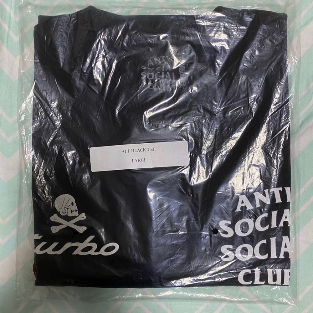 2 L anti social social club tees never worn